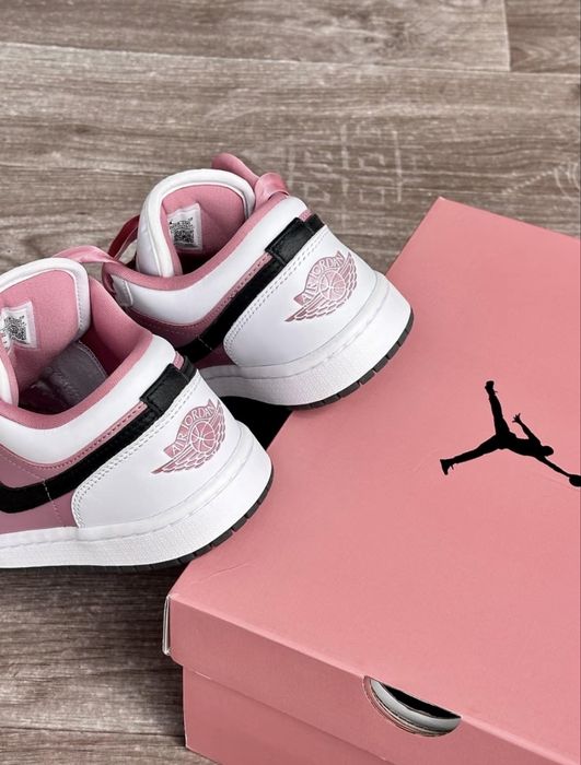 Air Jordan 1 Low Pink