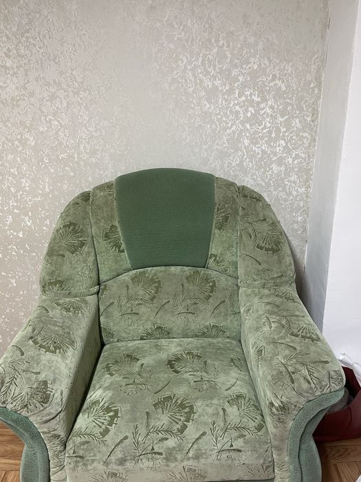 продам кресло зеленое