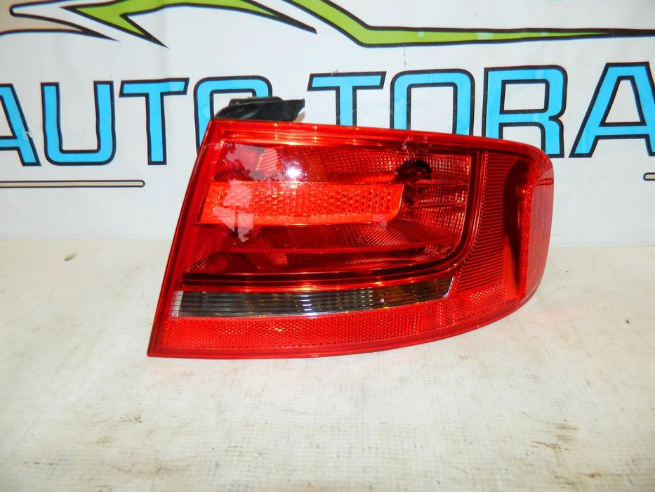 Stop dreapta Audi A4 B8 Sedan model 2008-2011