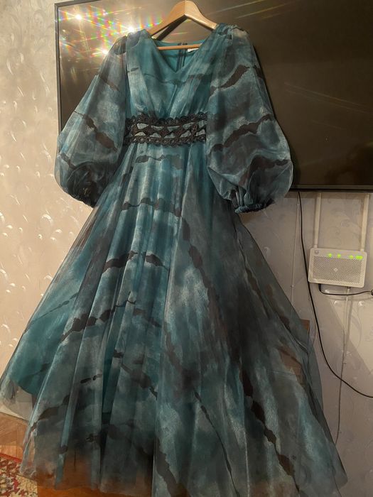 Продам шикарное платье