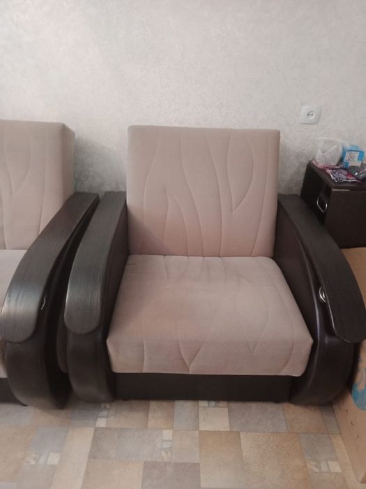 Диван с креслами