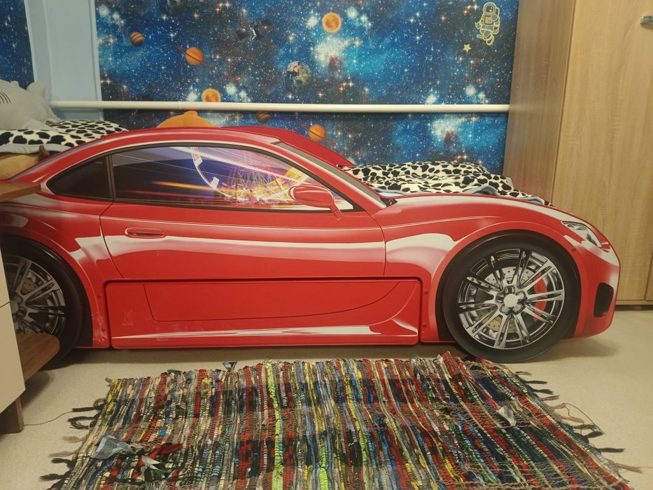 Продам кровать машинку