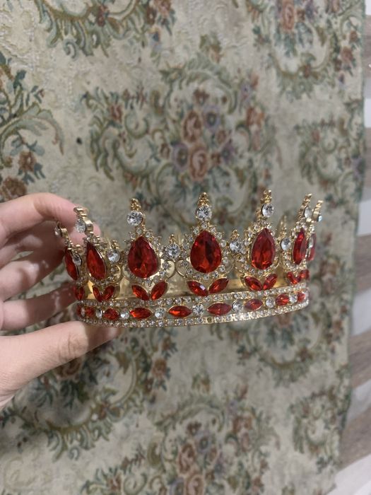 Корона красный для торт или девушек