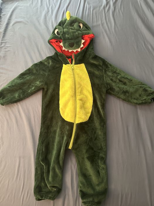 костюм динозавра одевали пару раз