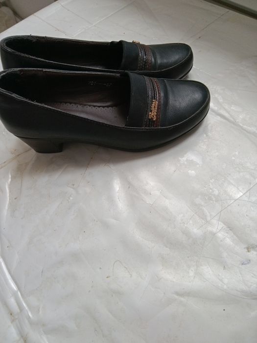 Обуви практичные