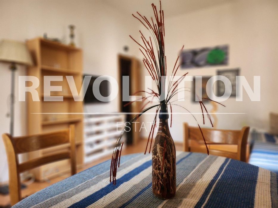 Дава се под наем Двустаен апартамент в Пловдив, Център - 72 кв.м за 325 € - Снимка #3