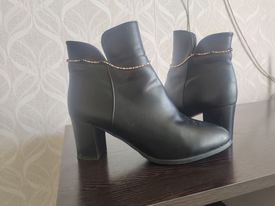 Продам осенние сапоги