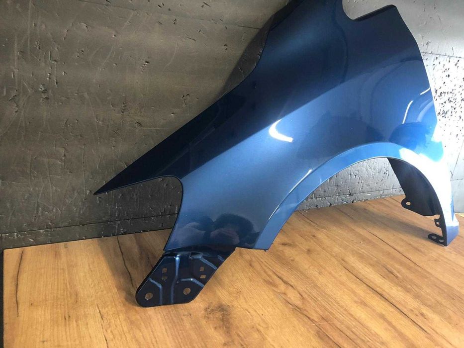 Aripa Fata Stanga VW Golf 5/V Plus An 2005-2009 (LA5K (Albastru))