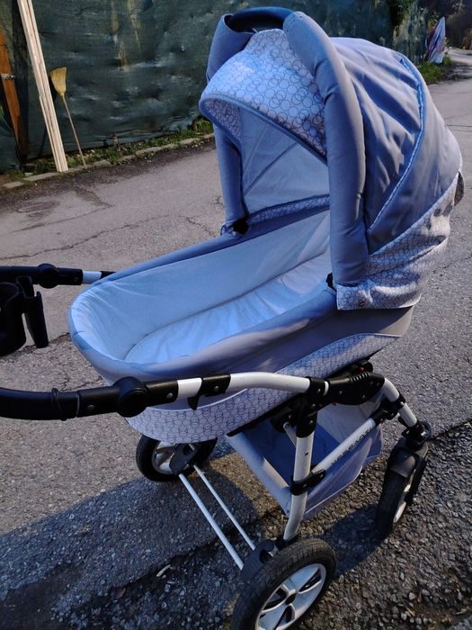 Vând cărucior 2 în 1