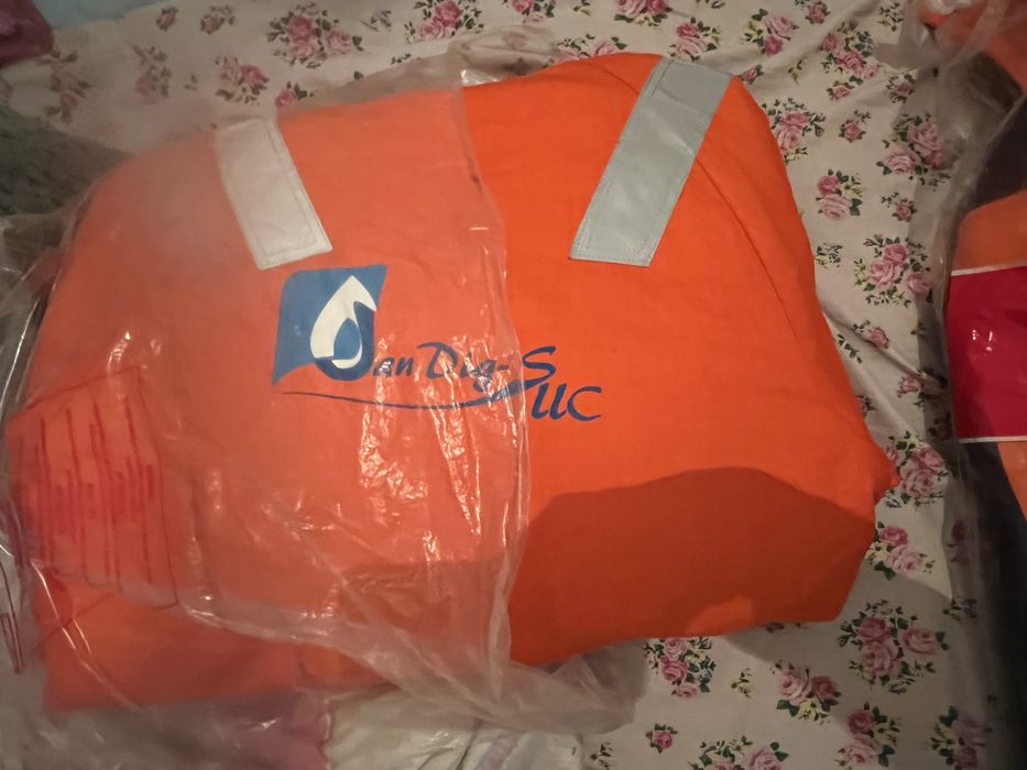 Продам камбез и бушлат