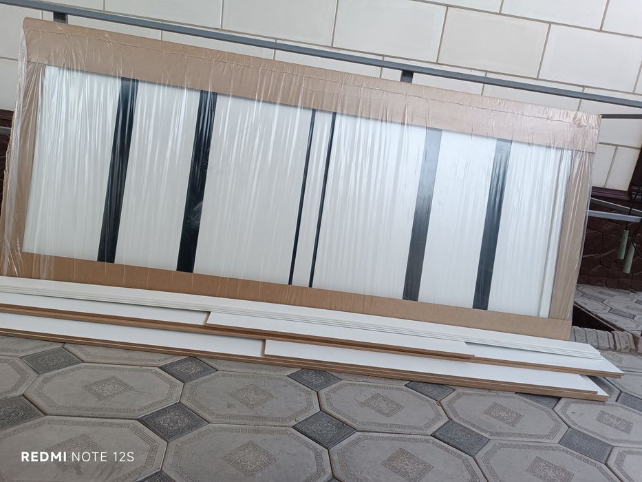 Продается дверь новая