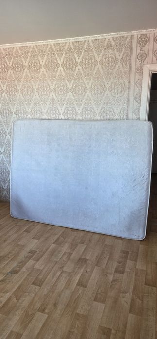 Отдам матрас за 500