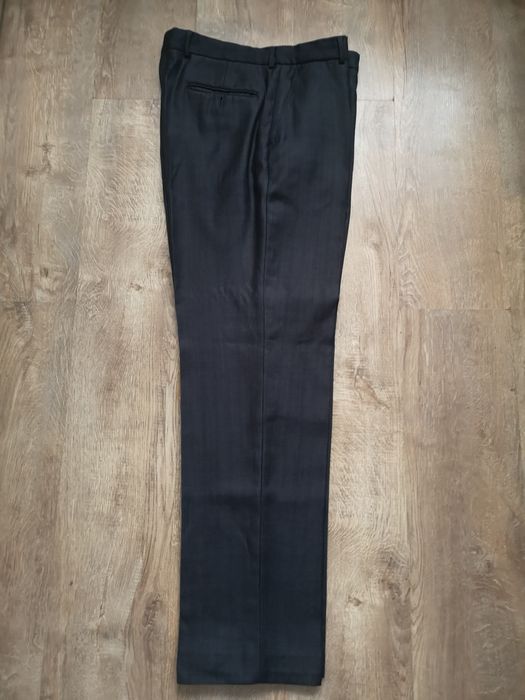 Pantaloni costum, mărimea 52. 80% lână.
