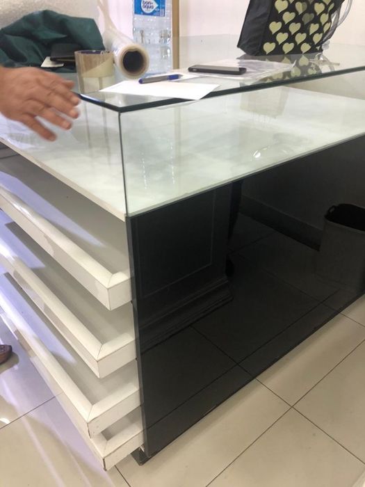 Продам мебель для магазина одежды