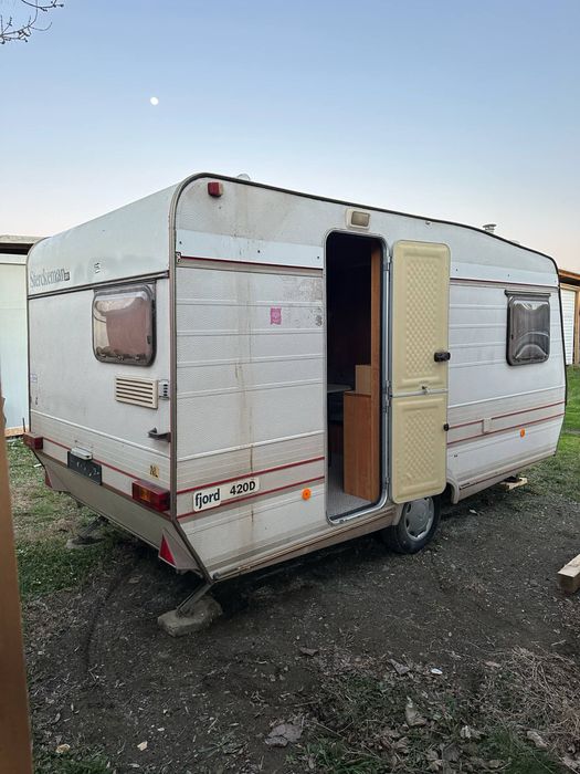 Продавам каравана