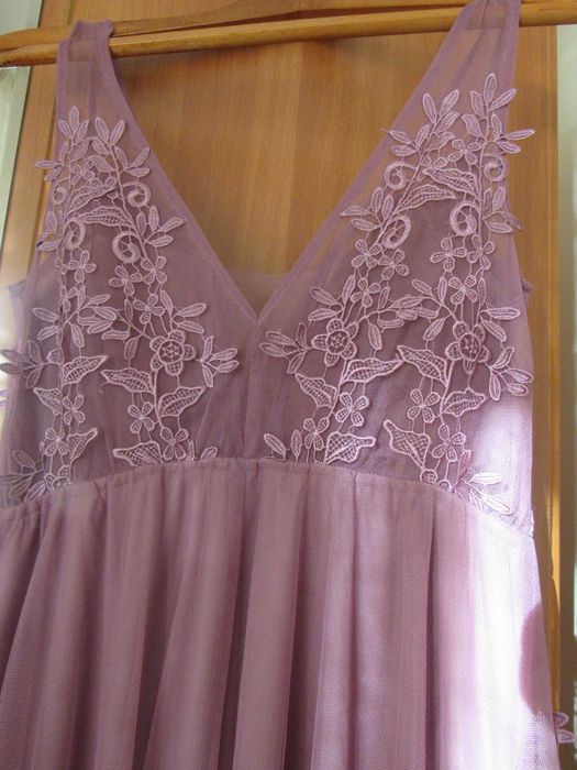 Красива елегантна официална рокля