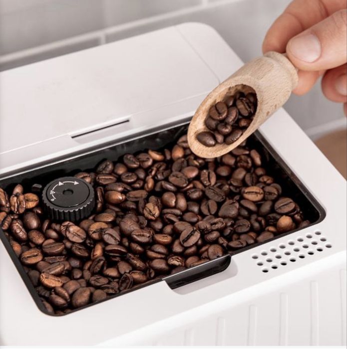 !!!Нова!!! Кафеавтомат Cecotec Cremmaet Compactccino White Rose 19bar 1450W Автоматична кафе машина с резервоар за мляко Cecotec
