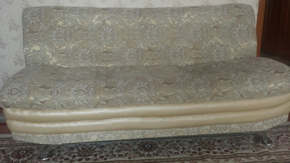 Продам диван и два кресла