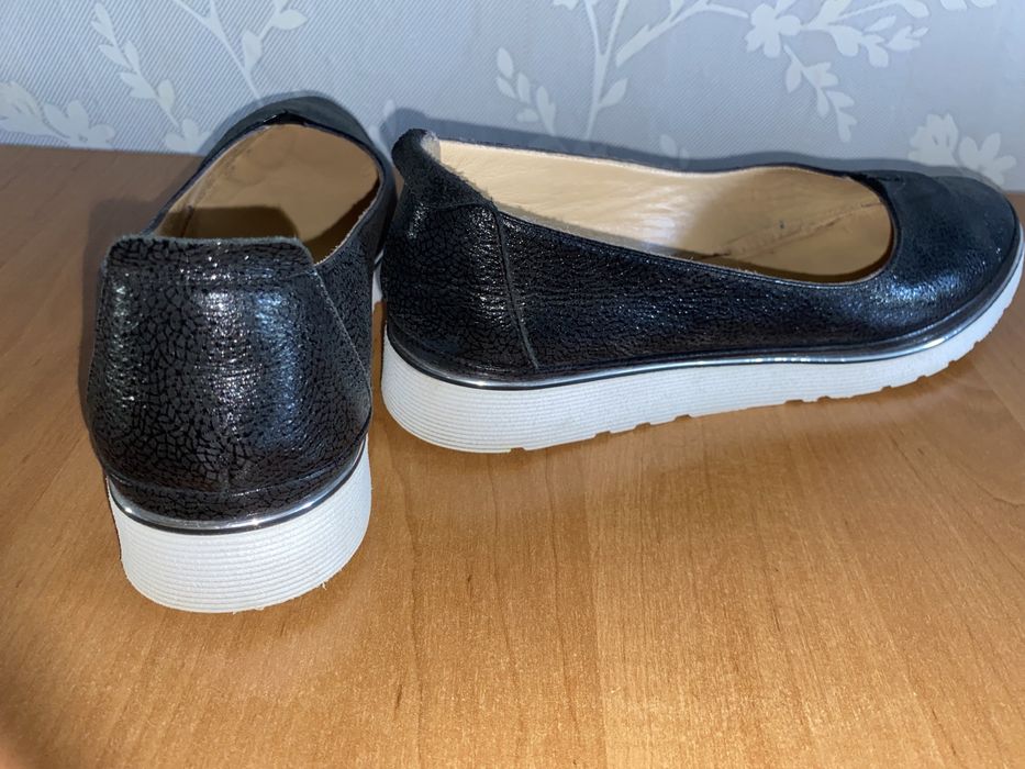 Продам женские лоферы