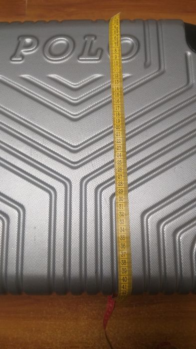 Куфар среден размер