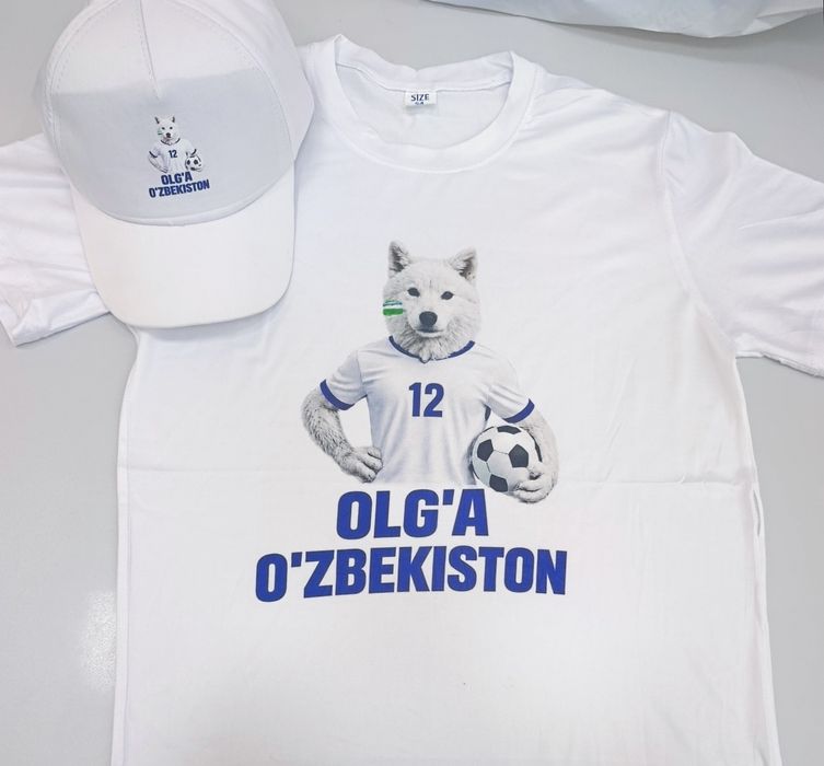 Futbol muxlislar uchun "Oq bo'ri" tasviri tushurilgan futbolka
