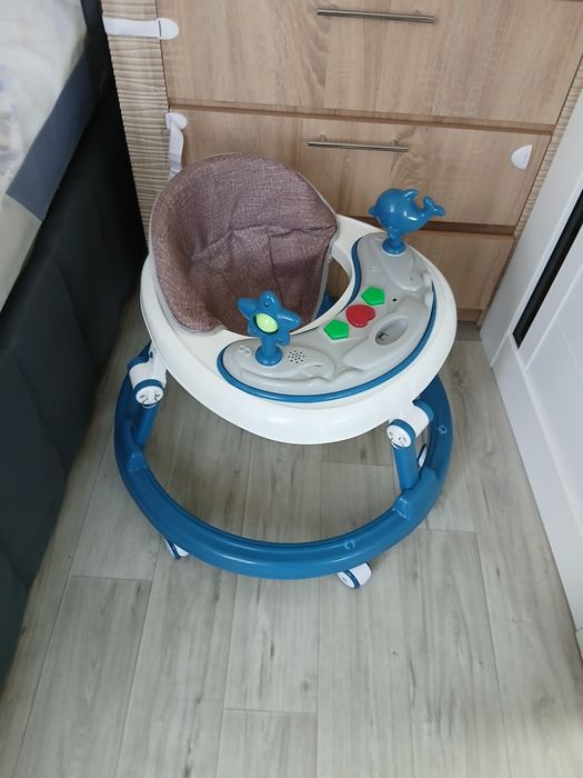 Продам комбинезон Ходунки Манеж все аместе 15000