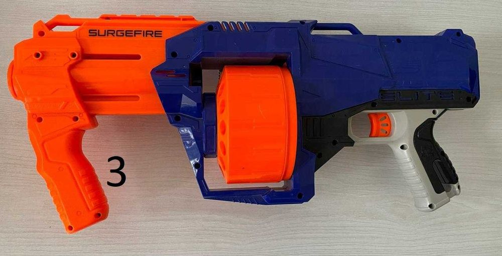 Продаются игрушечные пистолеты и автоматы NERF