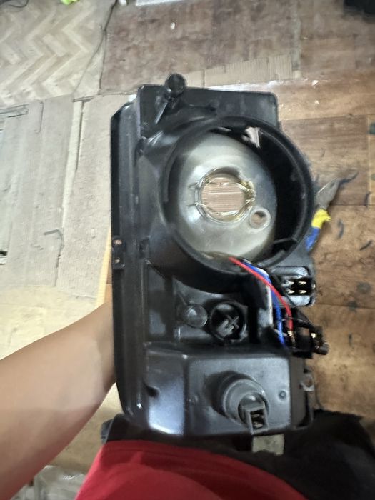 Фара левая ваз 2107