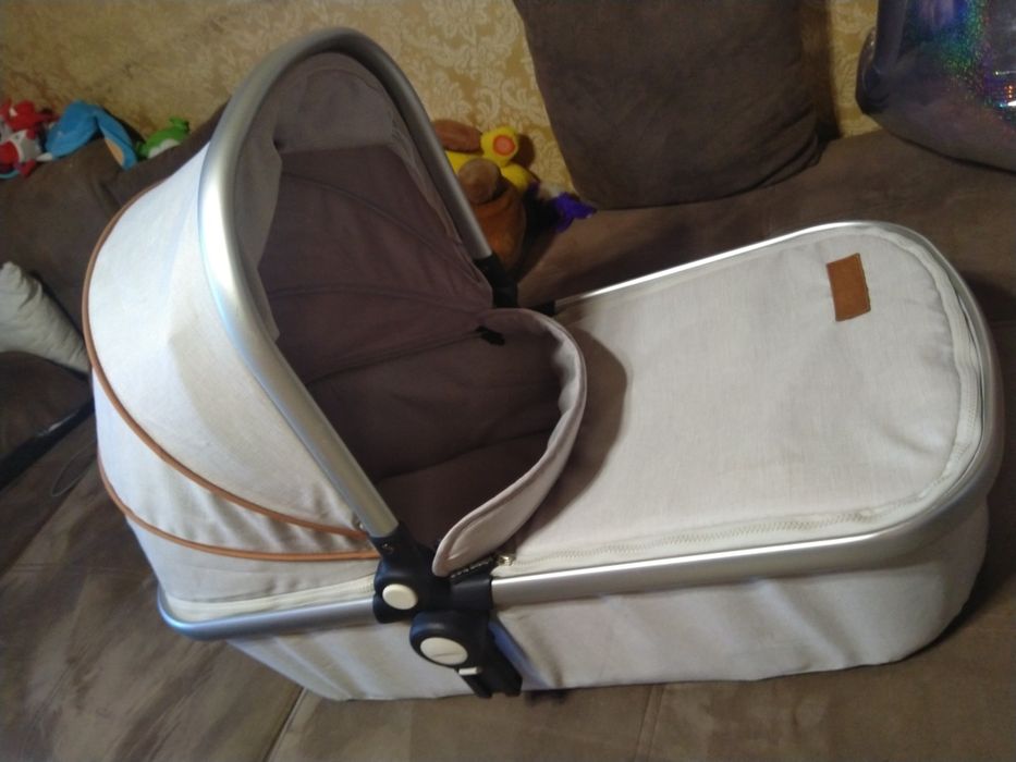 Само на части ! Бебешка количка Kikka boo Divaina 2 в 1 на части