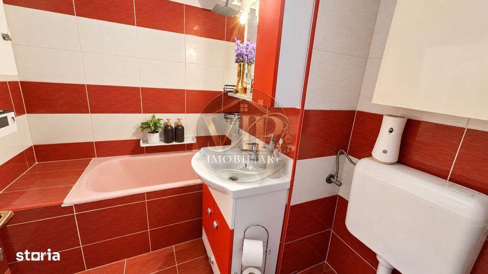Apartament cu 4 camere,decomandat,80 mp utili,Ampoi 2
