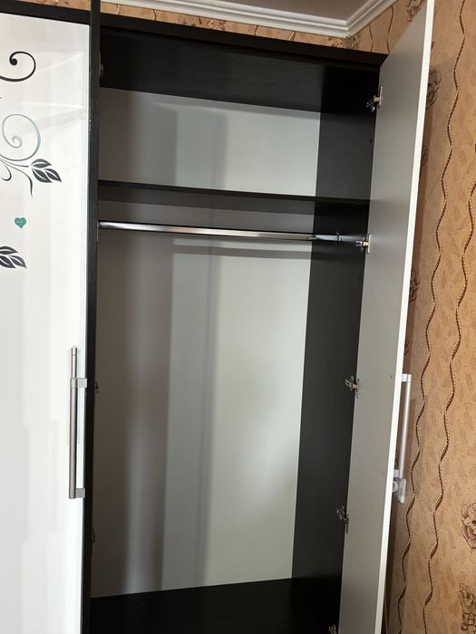 Продам шкаф срочно самовывоз