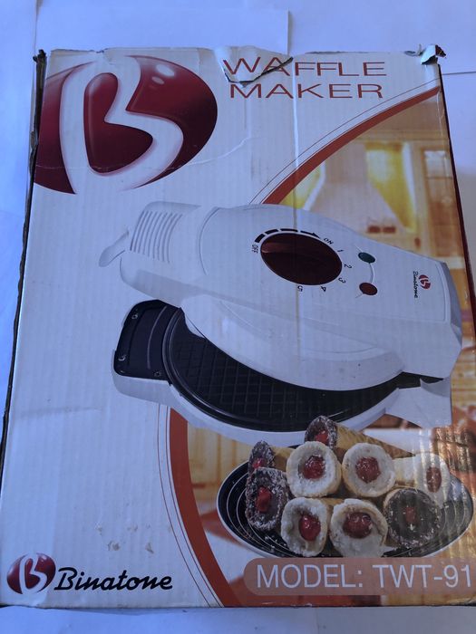 Вафельница в отличном состоянии.