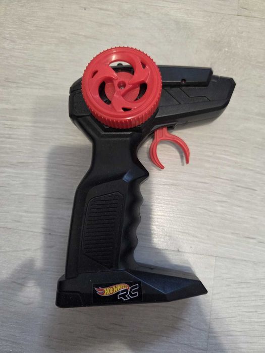 Mașină cu telecomandă Hot Wheels Monster Truck Bone Shaker ca NOUĂ