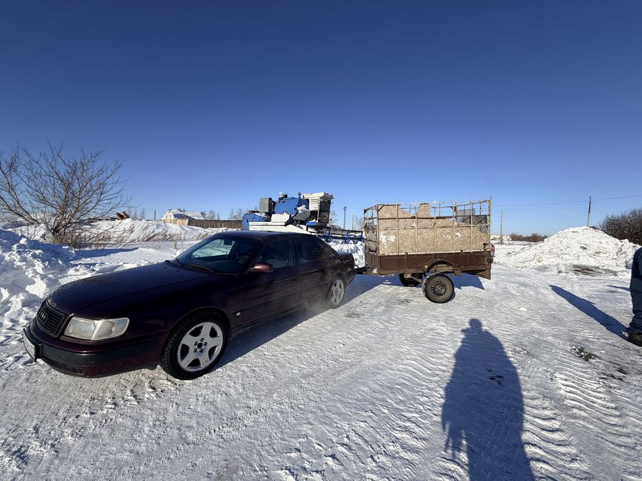 Продам прицеп легковой коневозка
