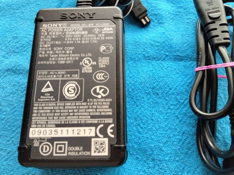 Много ценно и рядко зарядно за всички видове камери на Sony original