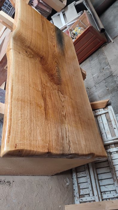 Трапезна маса от дъб