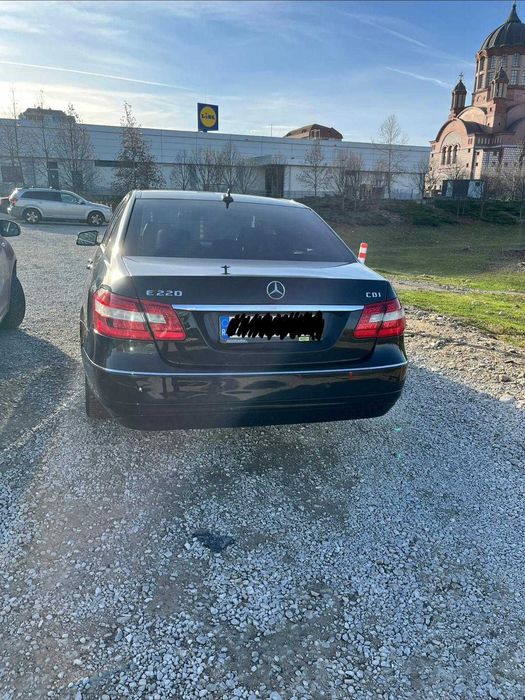 MERCEDES-BENZ E-Class 2011 — imagine 3