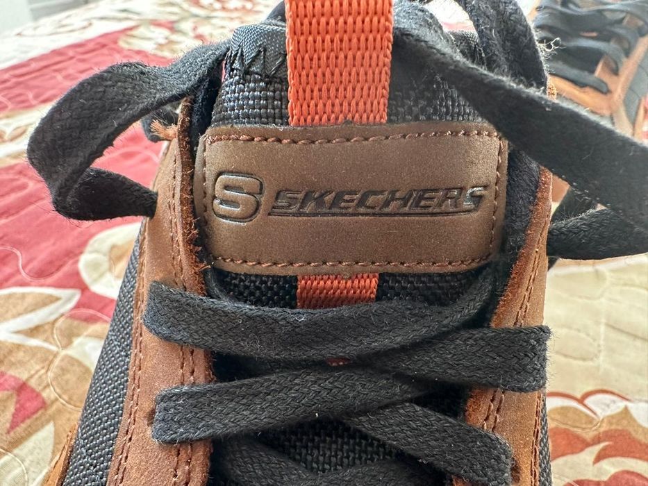 Продам Кроссовки Skehers