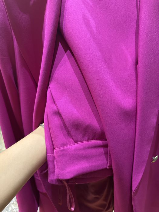 Kostyum shim sotiladi