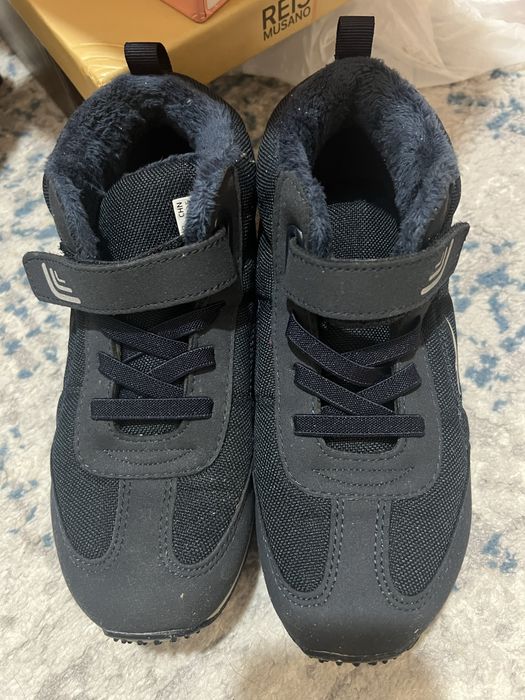 Обувь почти не носили