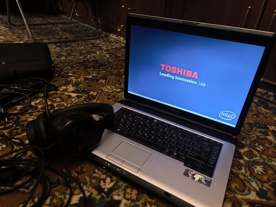 Продам ноутбук toshiba