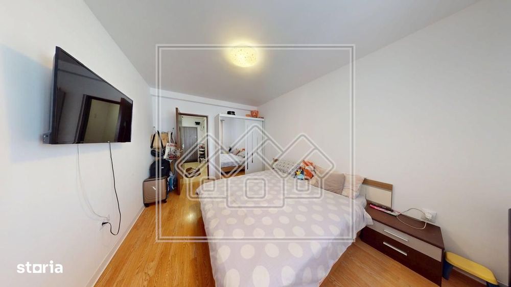 Apartament mobilat, 2 camere, 2 balcoane, loc de parcare -T. Ricci