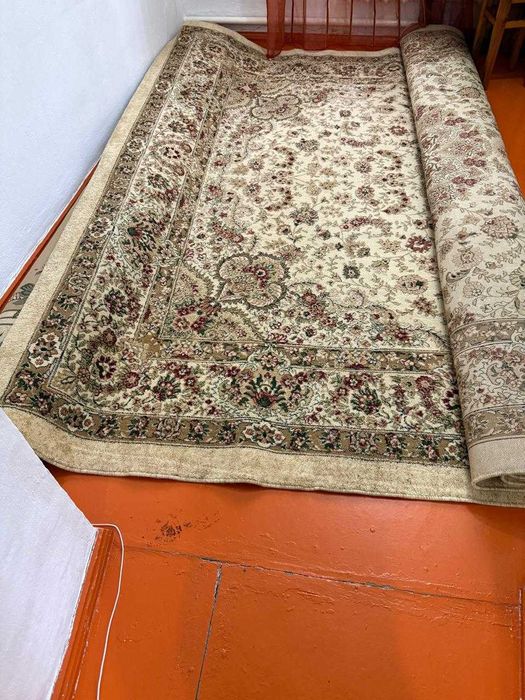 продается шерстяные ковры