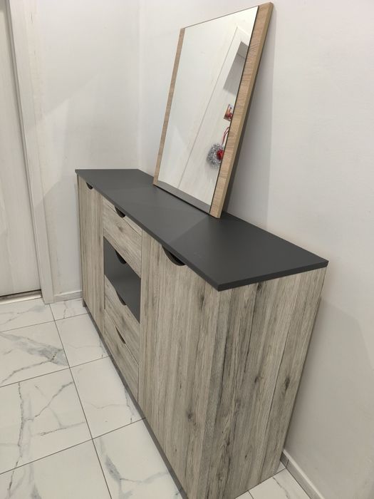 Продавам скрин- "Сити" + Огледало