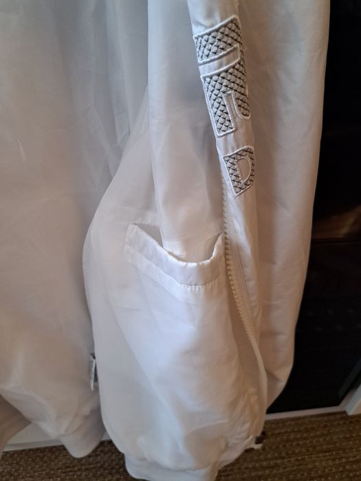 Дамско бяло яке М размер