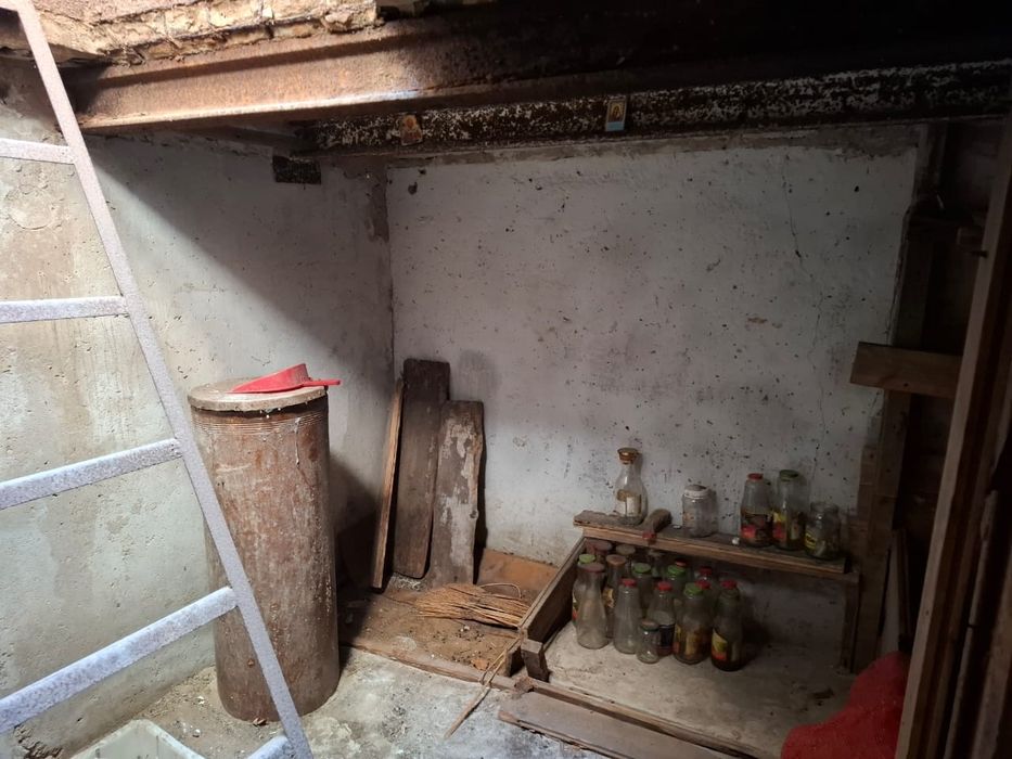 Погреб возле дома