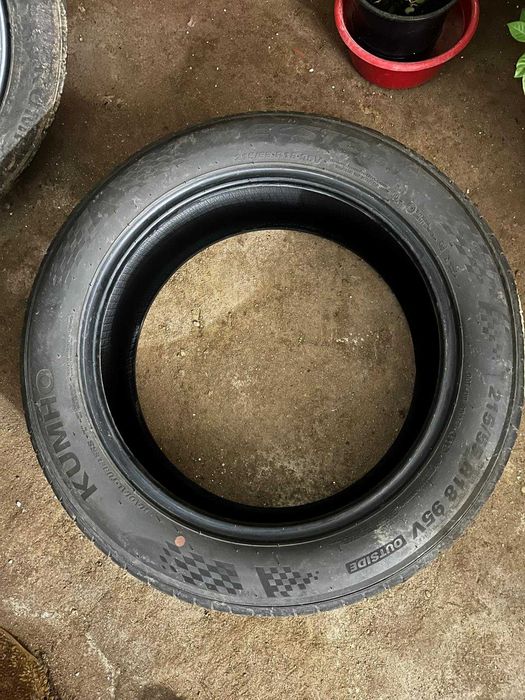 Anvelope 215/55/R18, foarte putin utilizate (1.000 km)