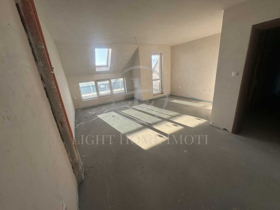 Продава се Тристаен апартамент в Пловдив, Тракия - 127 кв.м за 1315 €/кв.м - Снимка #1