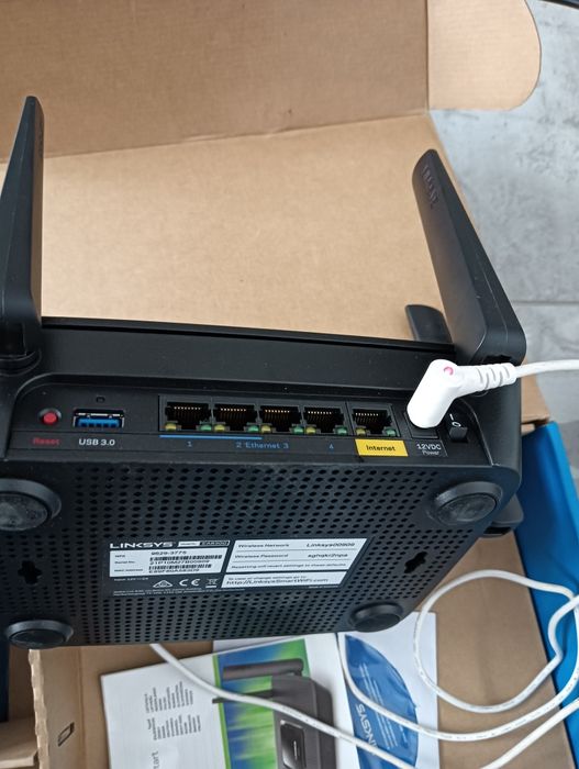 Router Wireless Linksys EA8300, 1xWAN Gigabit, 4xLAN Gigabit, 4 antene