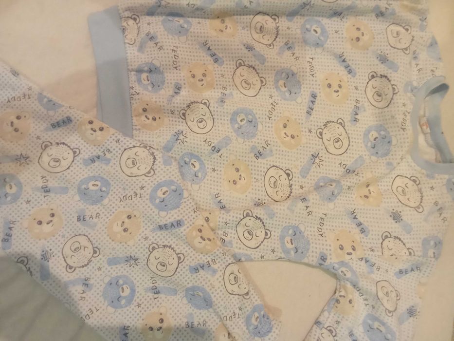 Пижами за момче 8-9 г.- 5 евро.